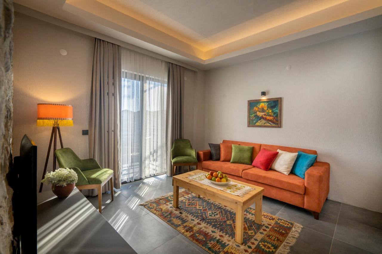 Dadya Bora Hotel Emecik エクステリア 写真